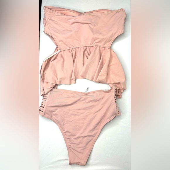 Blush pink 2 piece bikini size medium - Picture 2 of 5